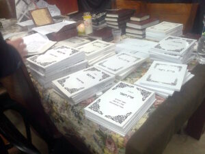 הקונטרסים הרבים שהוציא "בית וועד" ו"ארץ הצבי"